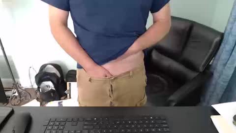 Snapshot of markinwest chatting on October 2025 06:08:02 PM MarkinWest online show from October 2025 06:08:02 PM