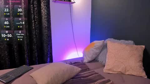 Mark Santos online show from November 2025 06:34:02 PM