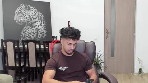 Tison online show from October 2025 07:53:02 AM