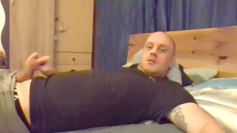 markus_7 online show from December 2025 04:48:01 PM