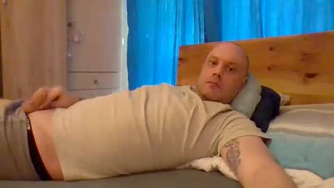 markus_7 online show from April 2026 12:17:02 PM