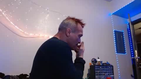 Snapshot of markymark515 chatting on February 2025 02:42:02 AM MarkyMark7169 online show from February 2025 02:42:02 AM