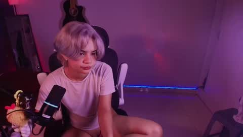 Marlena online show from November 2025 01:43:02 PM