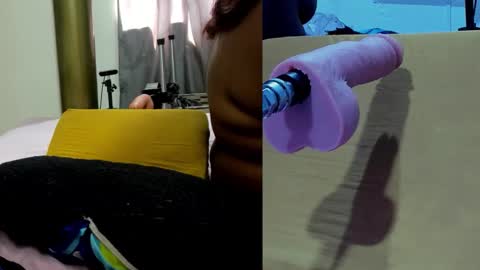 Snapshot of marlyn_black chatting on December 2025 06:59:02 PM marlyn_black online show from December 2025 06:59:02 PM