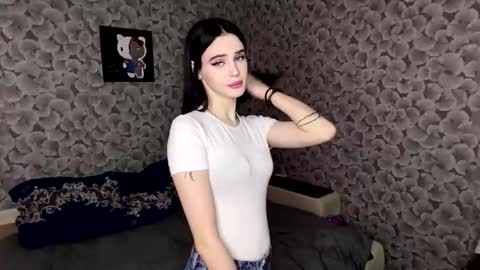 Snapshot of marlysokamura chatting on March 2026 06:52:01 AM Eva online show from March 2026 06:52:01 AM