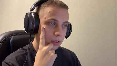 Snapshot of maroooa chatting on December 2025 07:32:01 PM Marko online show from December 2025 07:32:01 PM