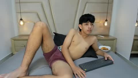 maroxcute online show from October 2025 11:44:02 AM