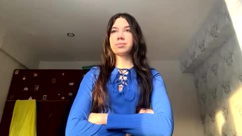 Giulia online show from November 2025 08:06:01 AM