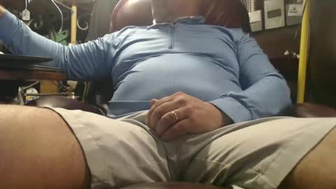 Snapshot of marrieddad19751975 chatting on June 2026 04:57:01 AM only fans marrieddad19751975 online show from June 2026 04:57:01 AM