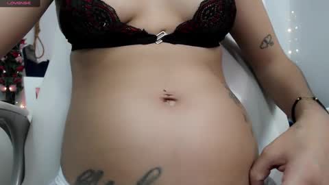 Snapshot of marry_queen_ chatting on February 2025 09:58:01 PM Marry online show from February 2025 09:58:01 PM