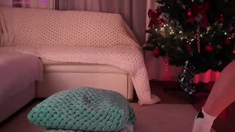 Maria  online broadcast from Tuesday to Suturday from 6 pm to 12 pm Germany time Sunday-Monday offline online show from November 2025 05:36:02 PM