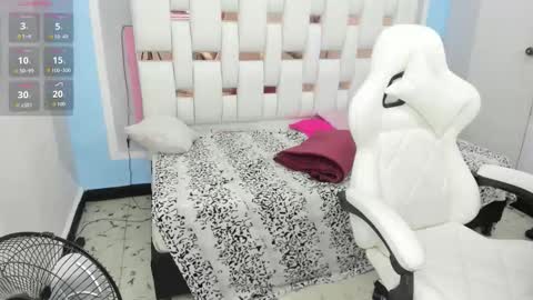 Mar Smith online show from September 2025 03:40:01 AM