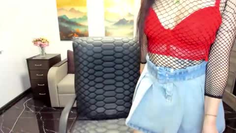 Marta online show from November 2025 01:33:02 PM