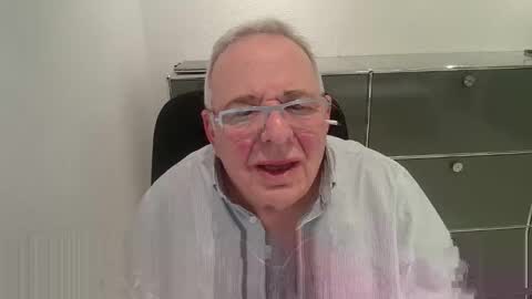 martin_1947 online show from February 2026 09:42:01 PM