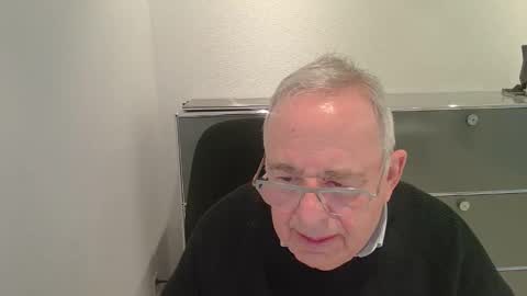 martin_1947 online show from February 2026 04:32:01 PM