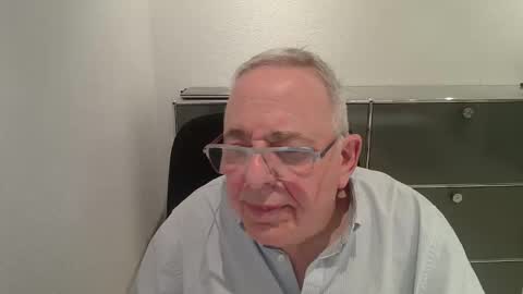 martin_1947 online show from March 2026 06:32:01 PM