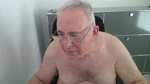 Snapshot of martin_1947 chatting on June 2026 02:12:01 PM martin_1947 online show from June 2026 02:12:01 PM