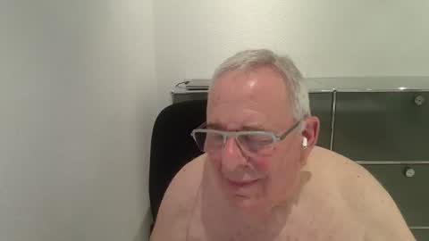 Snapshot of martin_1947 chatting on August 2026 08:41:02 PM martin_1947 online show from August 2026 08:41:02 PM