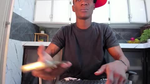 Martin online show from December 2025 07:33:02 PM