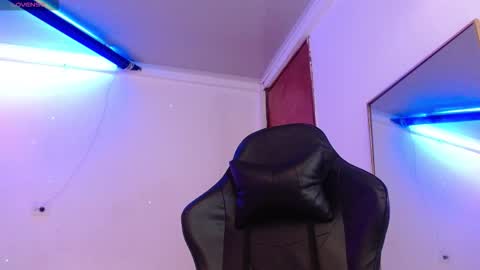 100 explicit here. follow  online show from February 2026 07:45:01 PM