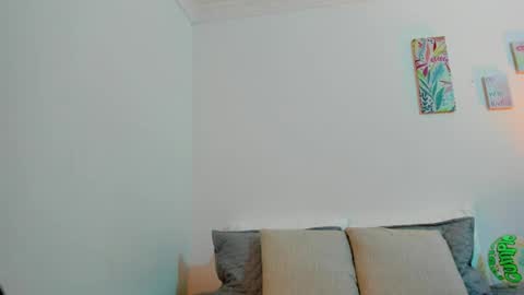 C A R O L I N A  online show from April 2026 10:54:02 AM