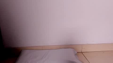 Laura online show from January 2025 12:09:01 AM