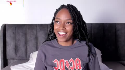 Laura online show from January 2025 08:12:01 PM