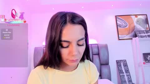 Martina online show from October 2025 01:45:02 PM