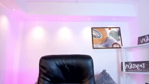 Snapshot of martina_mancinii chatting on July 2026 12:30:01 PM Martina online show from July 2026 12:30:01 PM