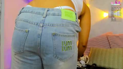 martina mIIler online show from February 2026 12:12:01 PM