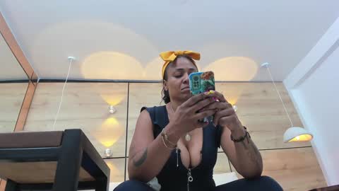 martina touss  online show from January 2025 04:05:01 AM