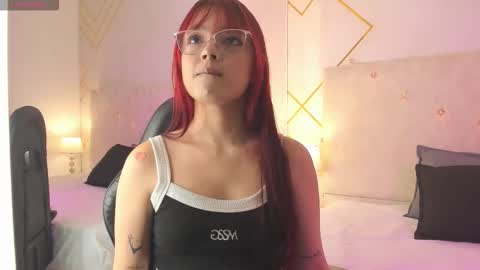 Martina  online show from December 2025 08:02:02 PM