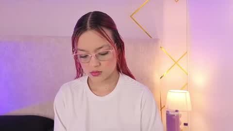 Snapshot of martinaa_garcia chatting on May 2026 08:03:02 PM Martina online show from May 2026 08:03:02 PM