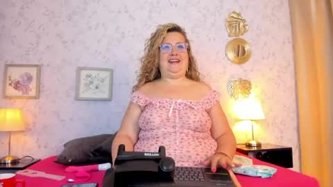 Snapshot of martinacurvy_ chatting on April 2026 11:13:01 AM Martina Caicedo online show from April 2026 11:13:01 AM