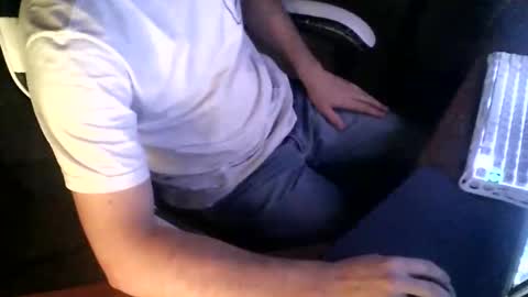 martingillesg online show from April 2026 02:22:02 AM