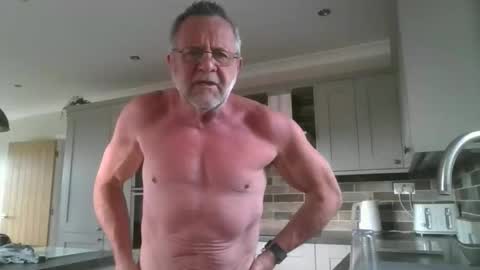 Snapshot of martinrgbxxxx chatting on June 2026 07:32:02 AM martinrgbxxxx online show from June 2026 07:32:02 AM