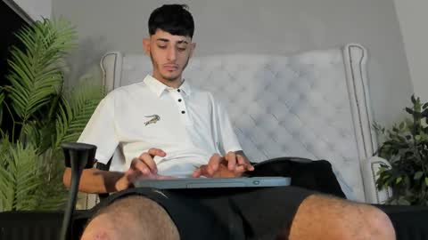 Snapshot of martonny chatting on December 2025 03:25:01 AM Martonny online show from December 2025 03:25:01 AM