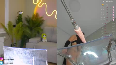 Snapshot of mary_lise chatting on March 2025 09:26:02 PM Caroline qeeentease - ints qeentease - twitter online show from March 2025 09:26:02 PM