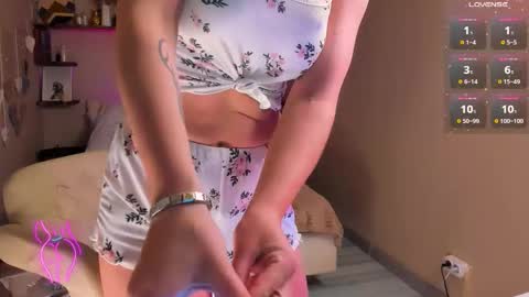 Mary online show from October 2025 11:00:01 AM