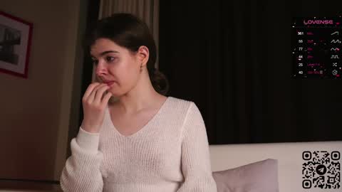 Snapshot of mary_shake chatting on December 2024 09:28:01 PM Mary online show from December 2024 09:28:01 PM