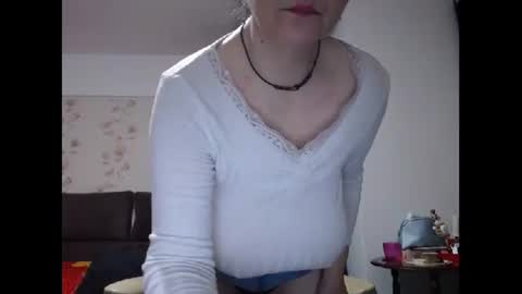 Snapshot of mary_x chatting on February 2025 09:56:02 AM Mary online show from February 2025 09:56:02 AM