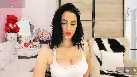 Maryelle online show from July 2026 08:00:02 PM