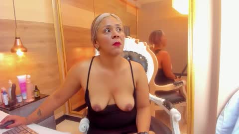 maryhawkey online show from March 2026 12:31:02 PM