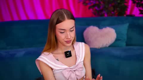 Snapshot of maryj_watson chatting on October 2025 06:27:01 PM Marry Jane online show from October 2025 06:27:01 PM