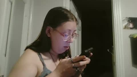 Snapshot of maryjaneflowers chatting on December 2024 08:23:02 AM maryjaneflowers online show from December 2024 08:23:02 AM