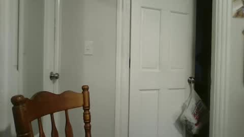 Snapshot of maryjaneflowers chatting on December 2024 12:52:02 PM maryjaneflowers online show from December 2024 12:52:02 PM