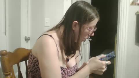 Snapshot of maryjaneflowers chatting on December 2024 03:29:02 AM maryjaneflowers online show from December 2024 03:29:02 AM