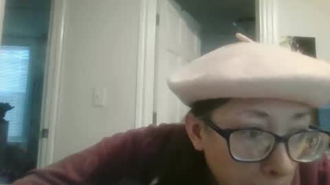 Snapshot of maryjaneflowers chatting on April 2026 04:26:02 PM maryjaneflowers online show from April 2026 04:26:02 PM