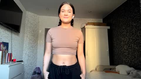 Snapshot of maryjanerowlett chatting on February 2026 08:11:02 AM Lola online show from February 2026 08:11:02 AM