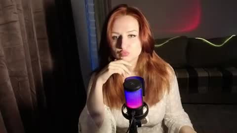 Snapshot of maryleesa chatting on July 2026 06:44:01 PM SirenVictoria online show from July 2026 06:44:01 PM
